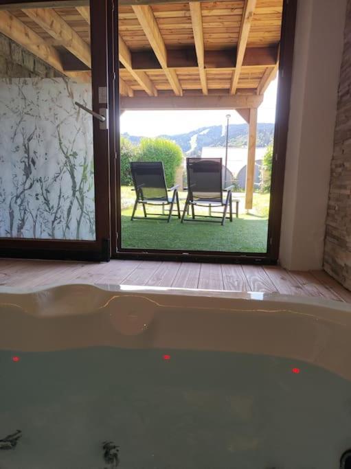 Gite Papillon 6 A14 Personnes - Jacuzzi Gerardmer Exterior photo